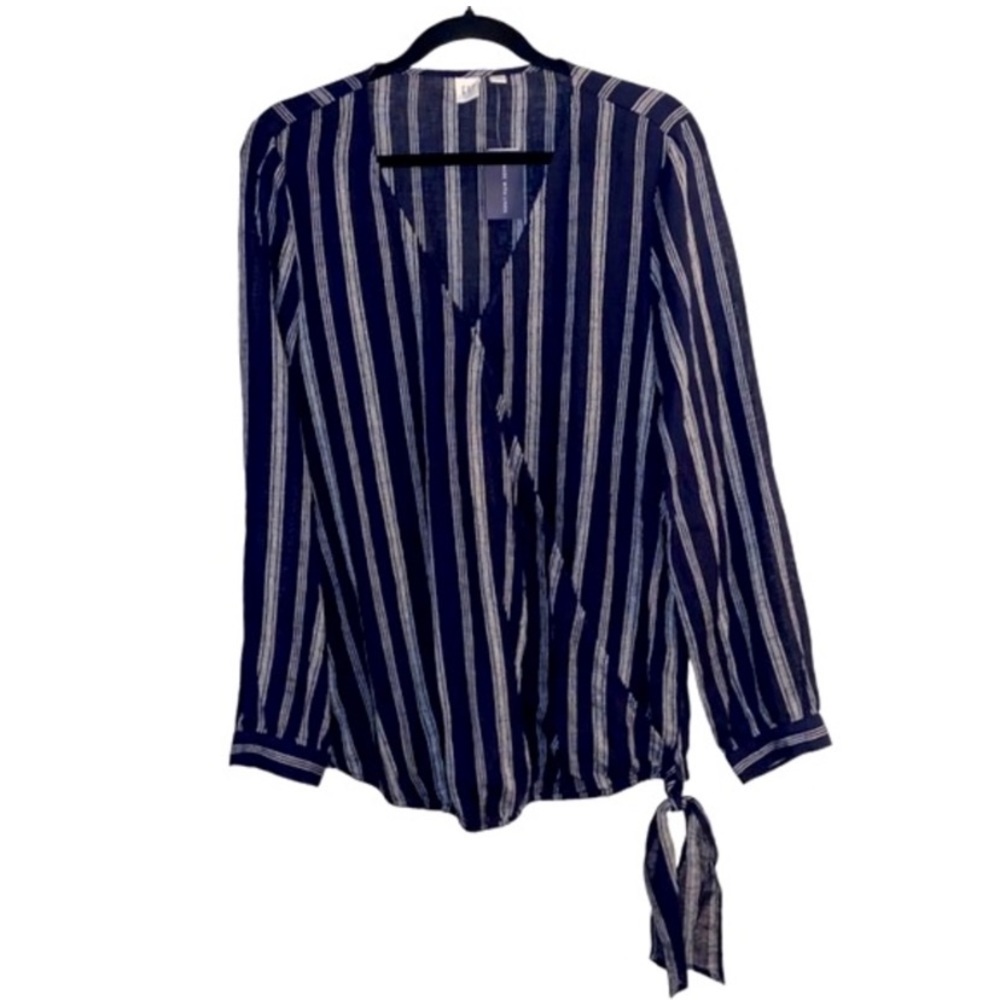 Gap maternity wrap shirt
